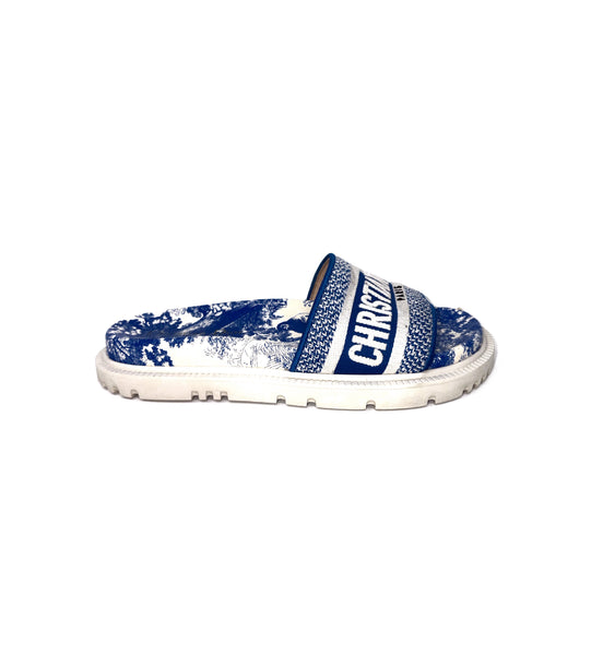 Christian Dior Size 36 'Dway' Toile De Jouy Embroidered Lug Slides