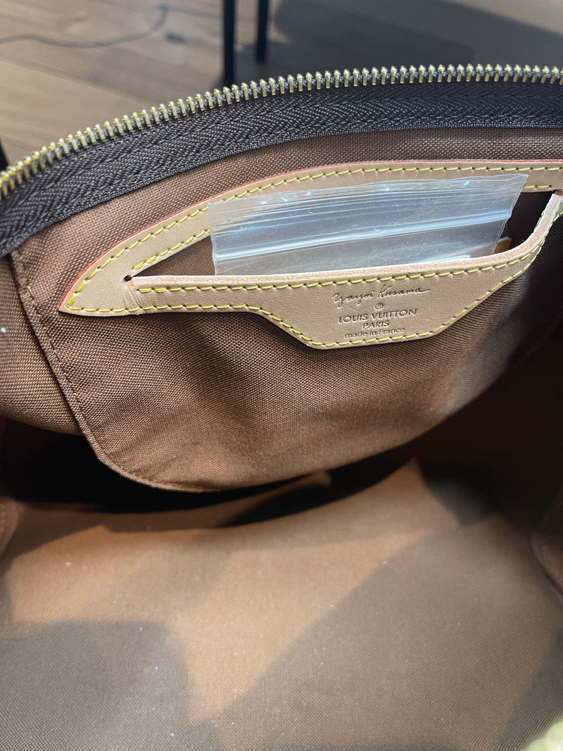 louis vuitton purse with zipper